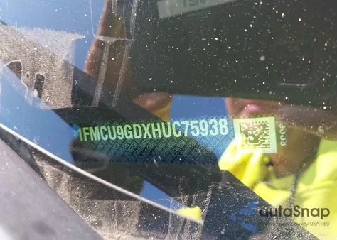 2017 Ford Escape Se z USA, uszkodzony, nr VIN 1FMCU9GDXHUC75938